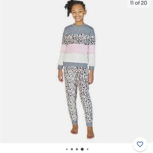 🌟 NWOT BCBG Girls Youth 3-piece Plush Set Size XS 5/6